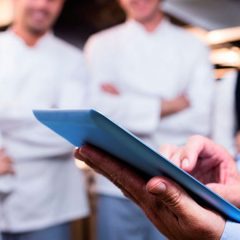 Como a tecnologia pode melhorar o atendimento de seu restaurante